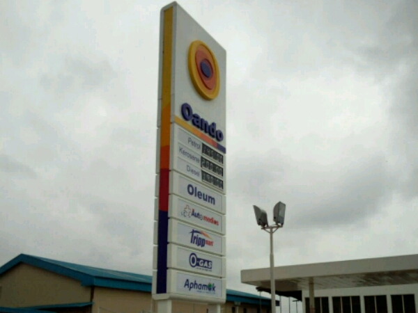 Oando pylon and logo signage - Goldfire Nigeria Limited - Best signage company in nigeria