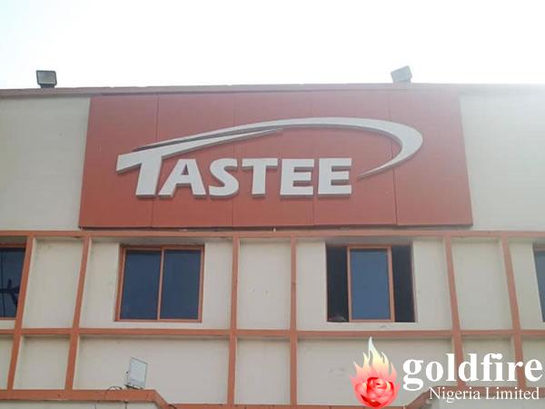 Signage: Exterior Sign & Pylon produced for Tastee Chicken, Ikorodu Branch by Goldfire Nigeria Limited.